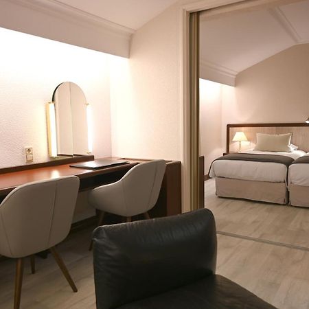 Hotel Le Rempart 투르뉘 외부 사진