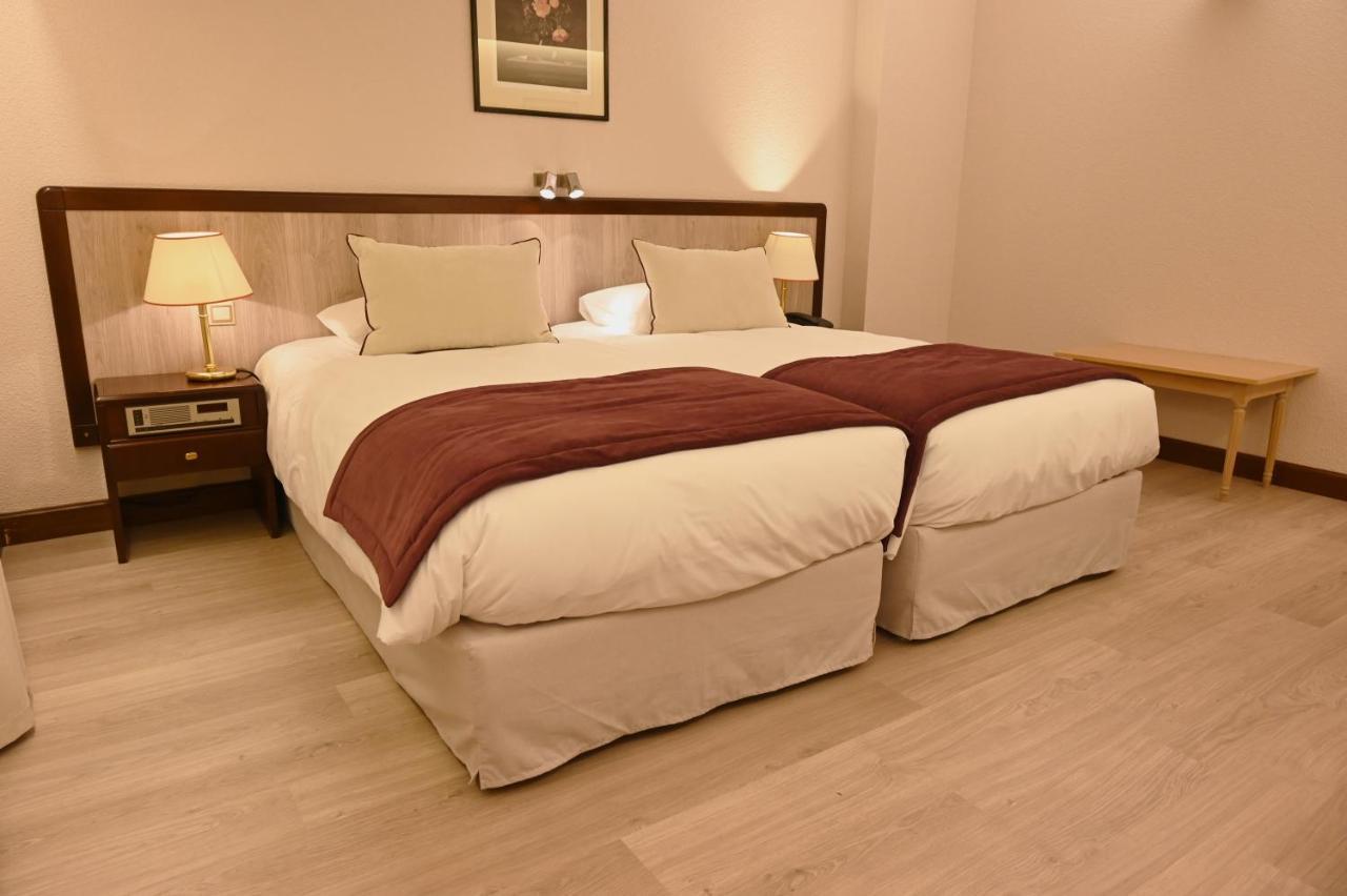 Hotel Le Rempart 투르뉘 객실 사진