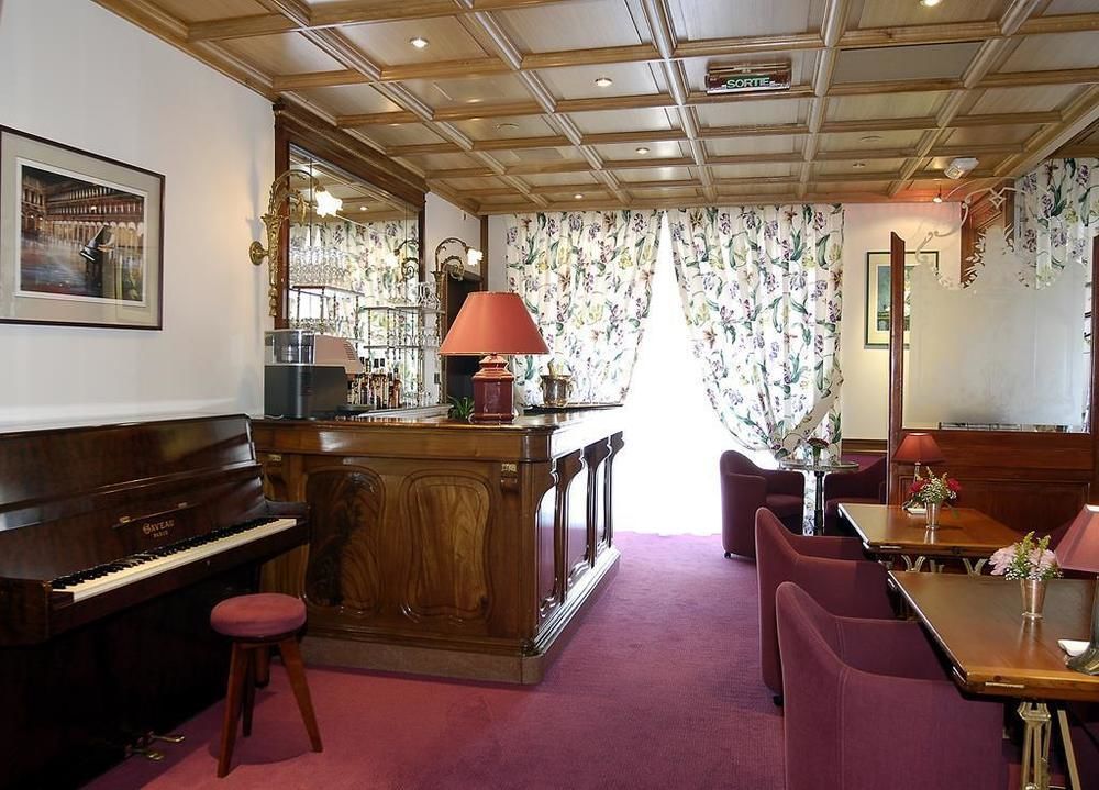 Hotel Le Rempart 투르뉘 외부 사진