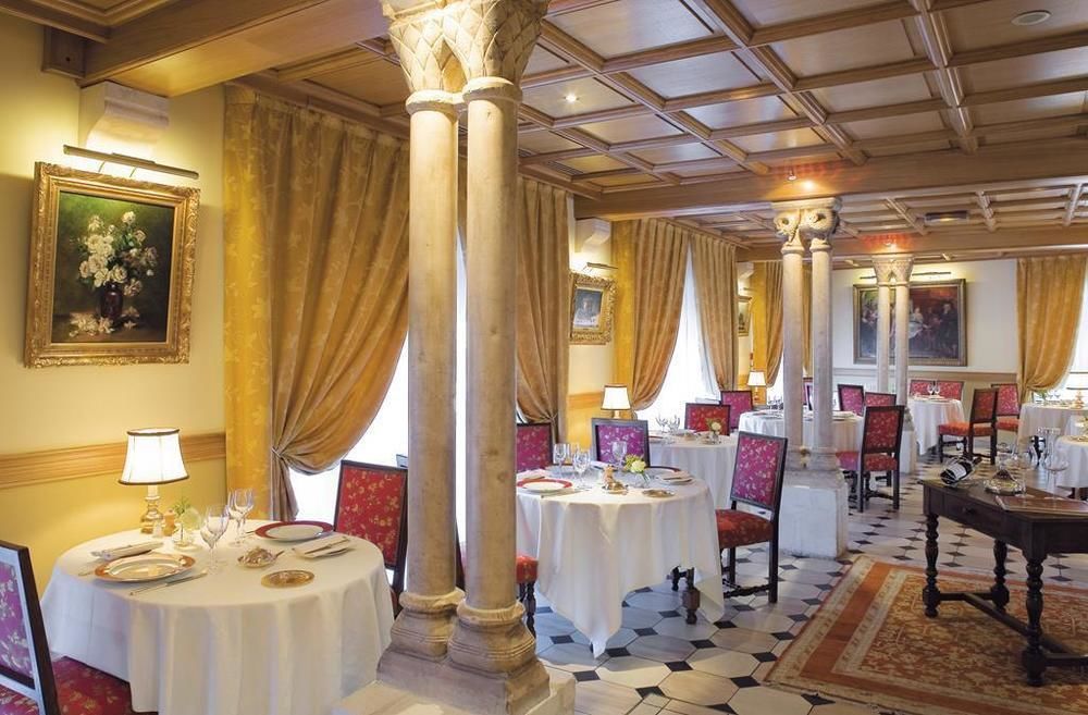 Hotel Le Rempart 투르뉘 외부 사진